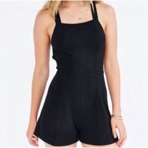Silence & Noise women’s XS black shorts romper